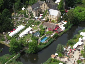 Auch ein Rosengarten gehört zu Schloss Ippenburg